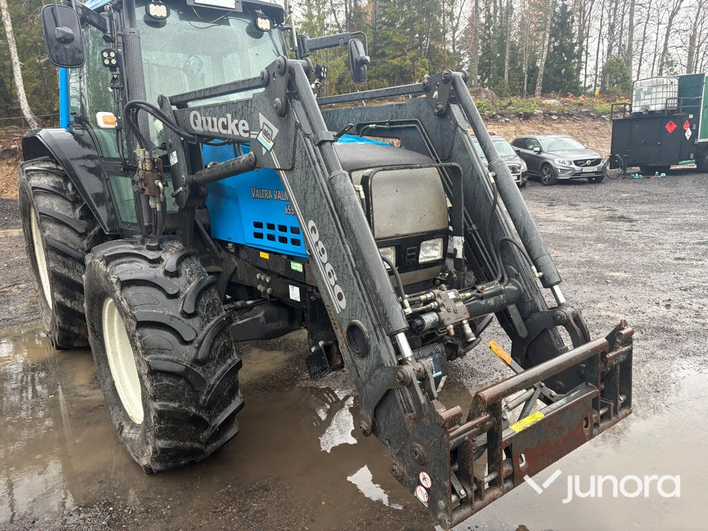 Traktor - Valtra 6550-4 med frontlastare