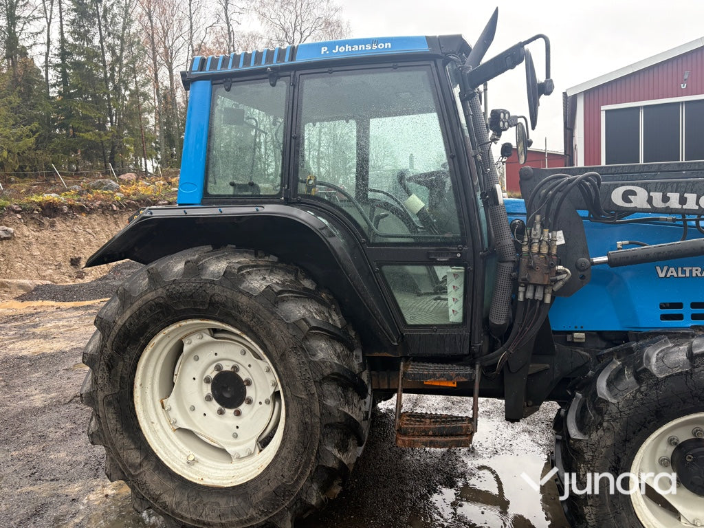 Traktor - Valtra 6550-4 med frontlastare