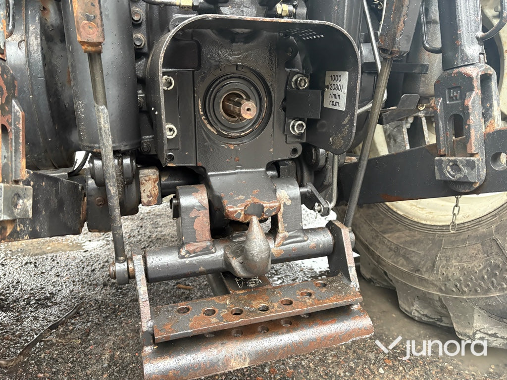 Traktor - Valtra 6550-4 med frontlastare