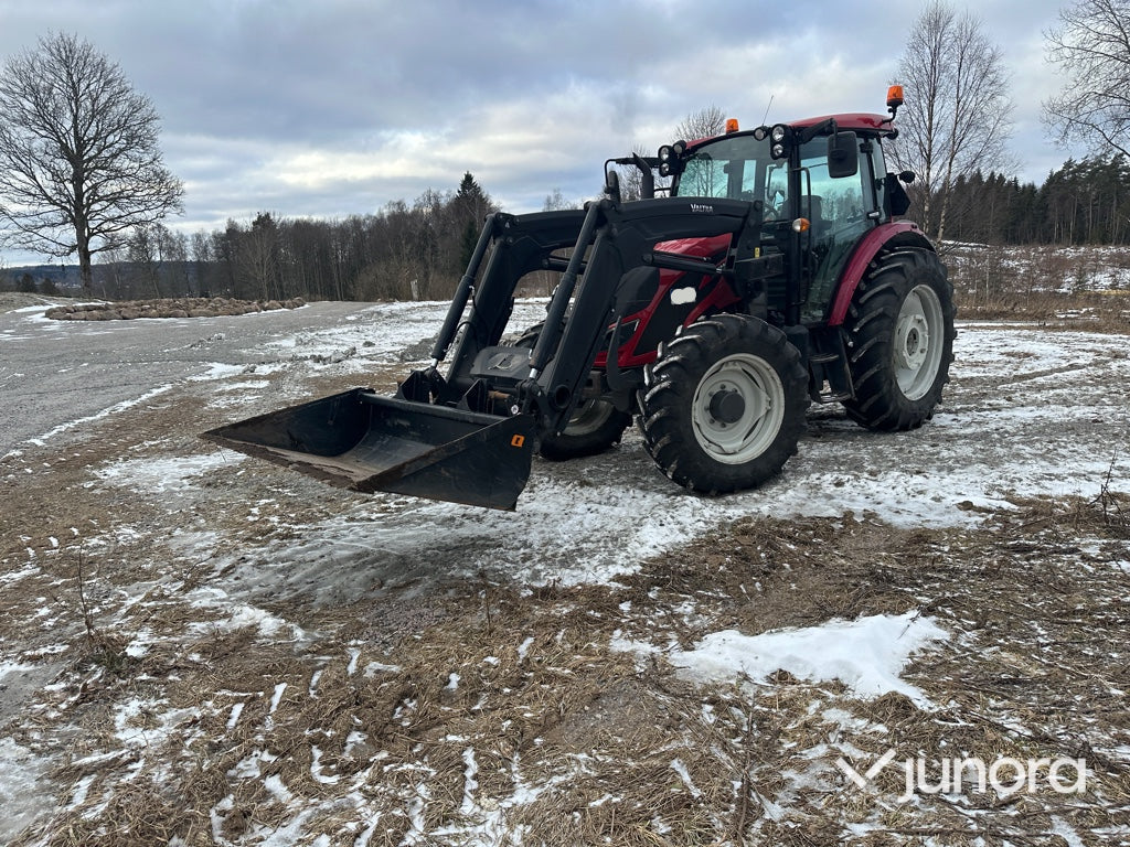 Traktor med lastare - Valtra A134 Hitech