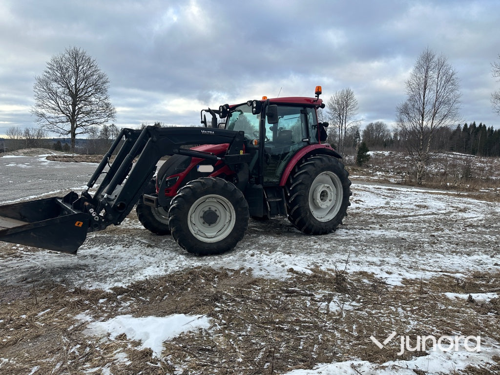 Traktor med lastare - Valtra A134 Hitech