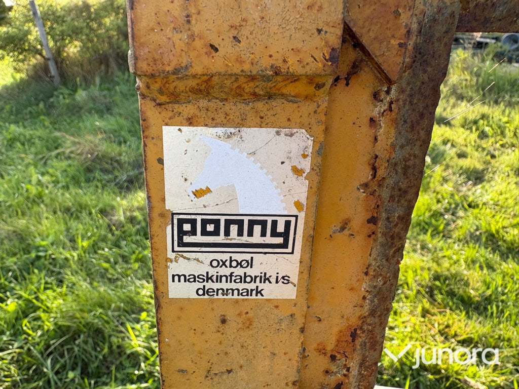 Manuell Ponny press
