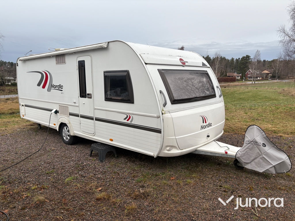 Husvagn - BÜRSTNER GMBH Averso Nordic