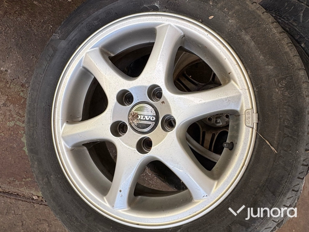 Däck med fälg - Volvo fälgar, 4st