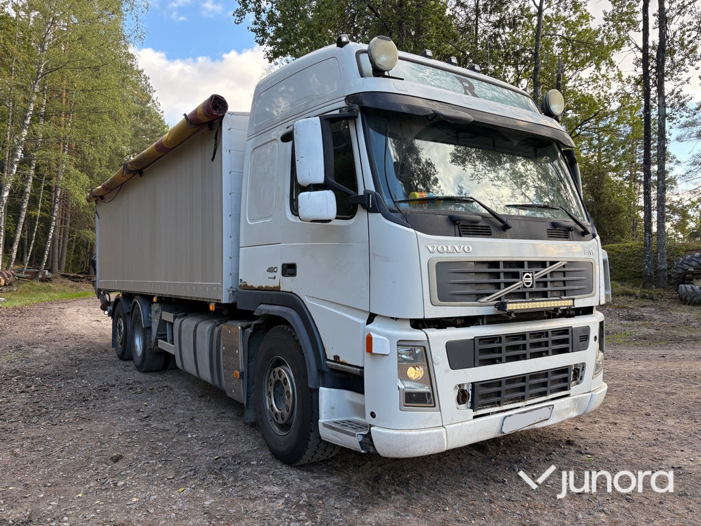 Lastbil Volvo FM-480 6*2 med lyftkran