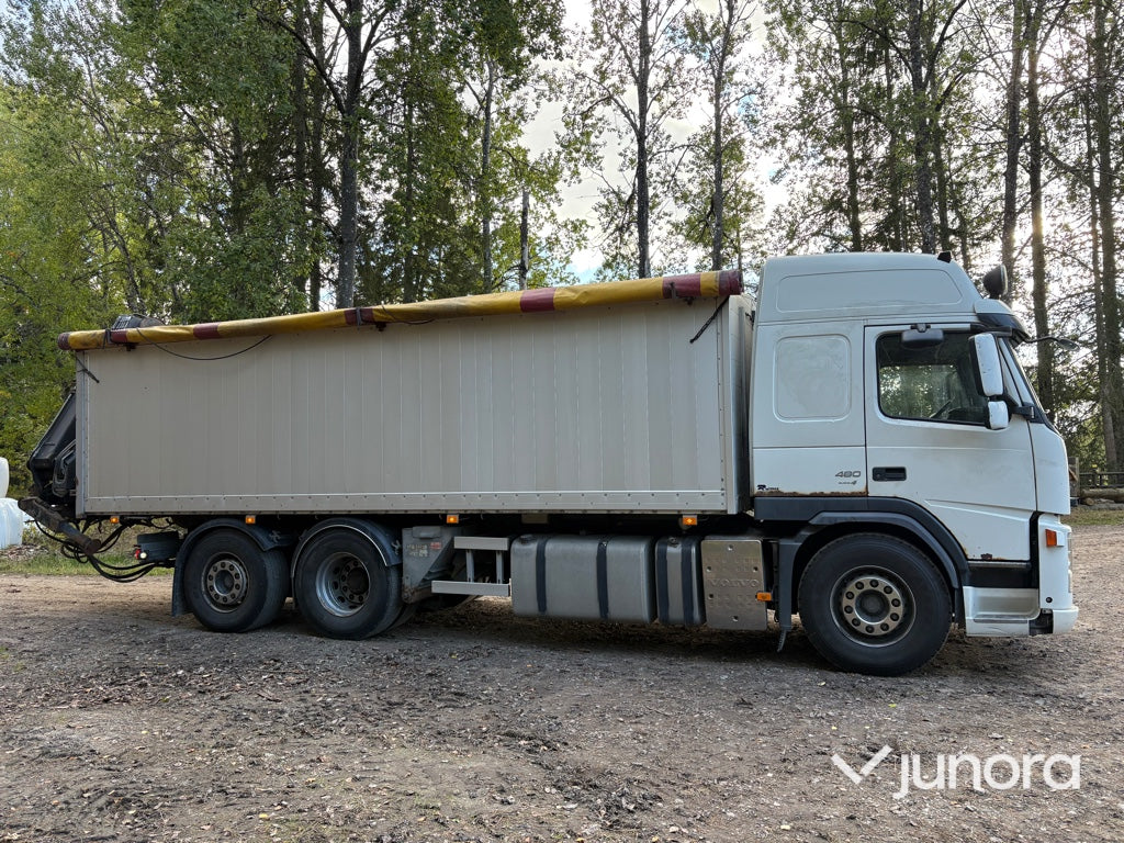 Lastbil Volvo FM-480 6*2 med lyftkran