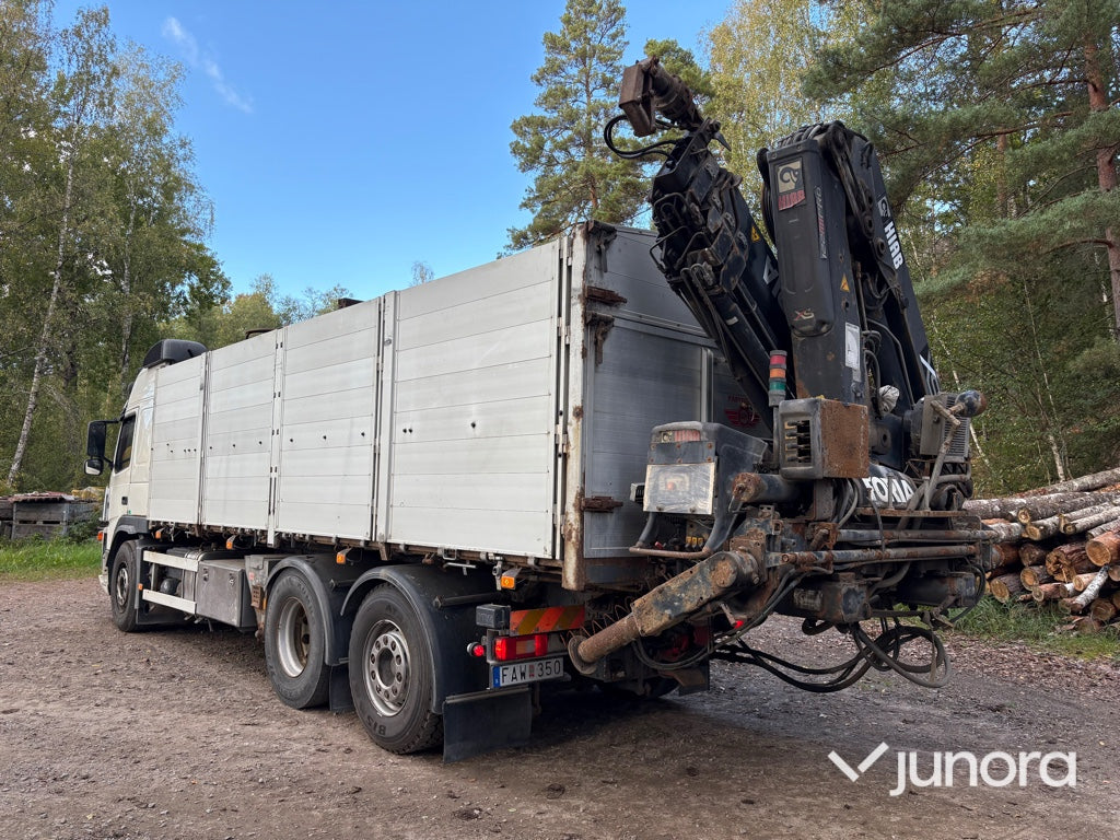 Lastbil Volvo FM-480 6*2 med lyftkran