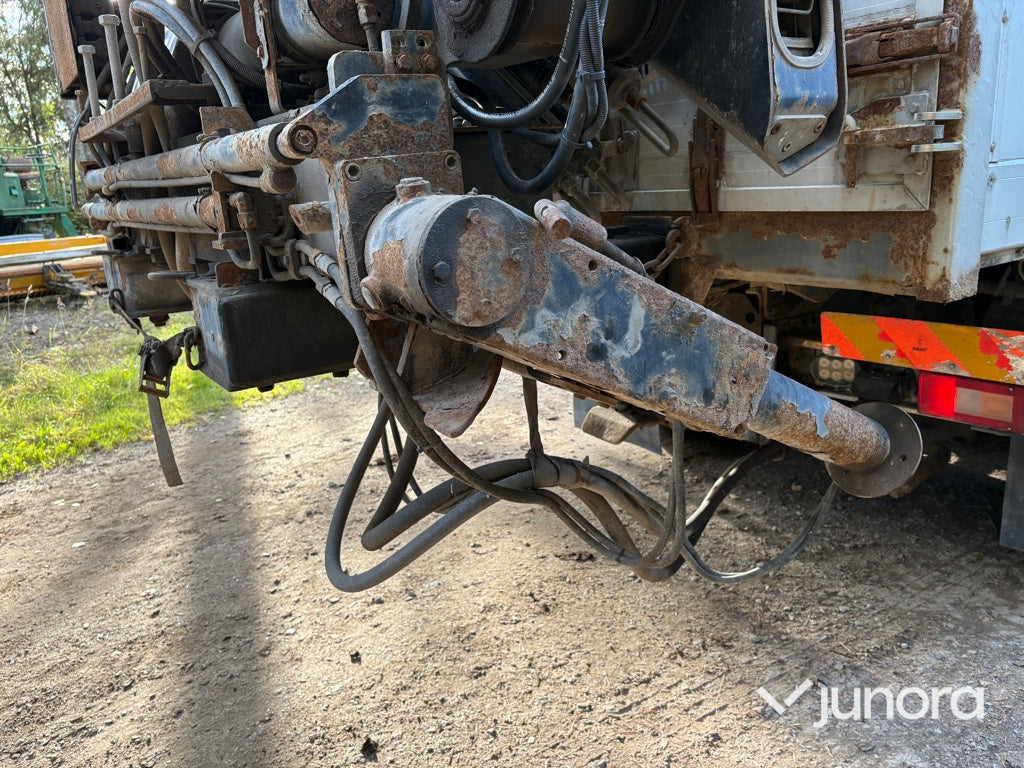 Lastbil Volvo FM-480 6*2 med lyftkran