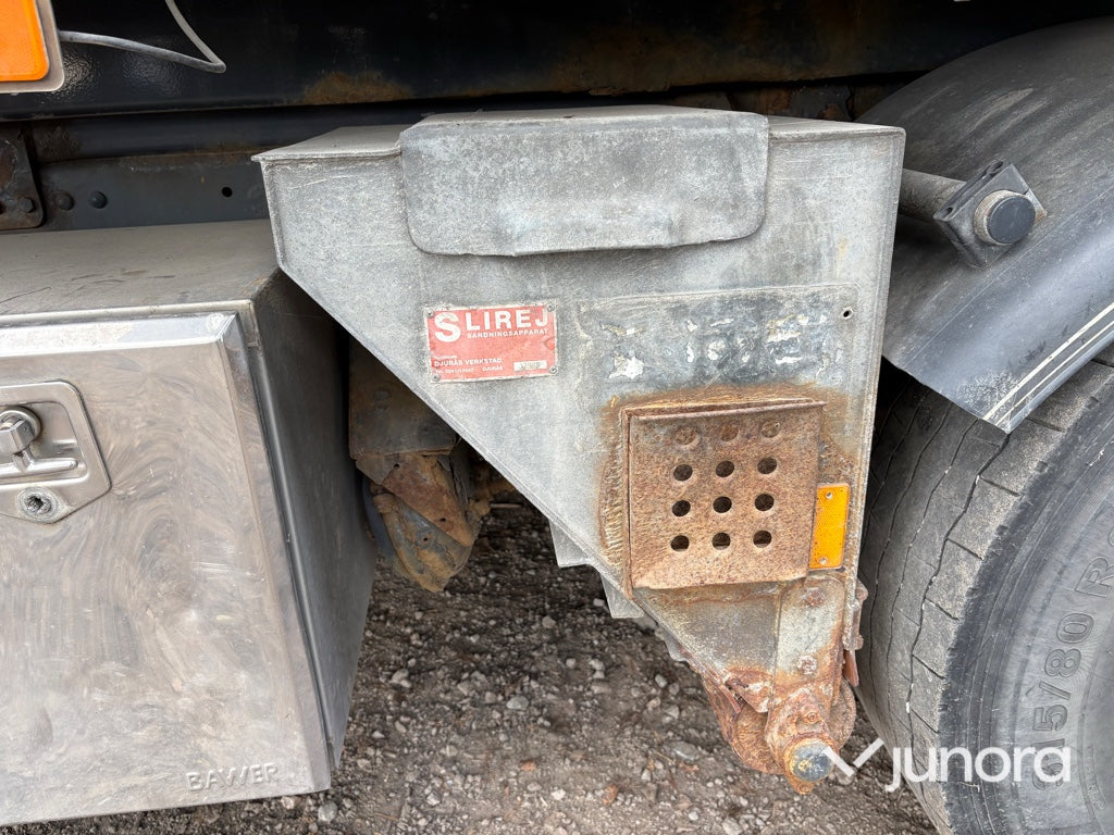 Lastbil Volvo FM-480 6*2 med lyftkran