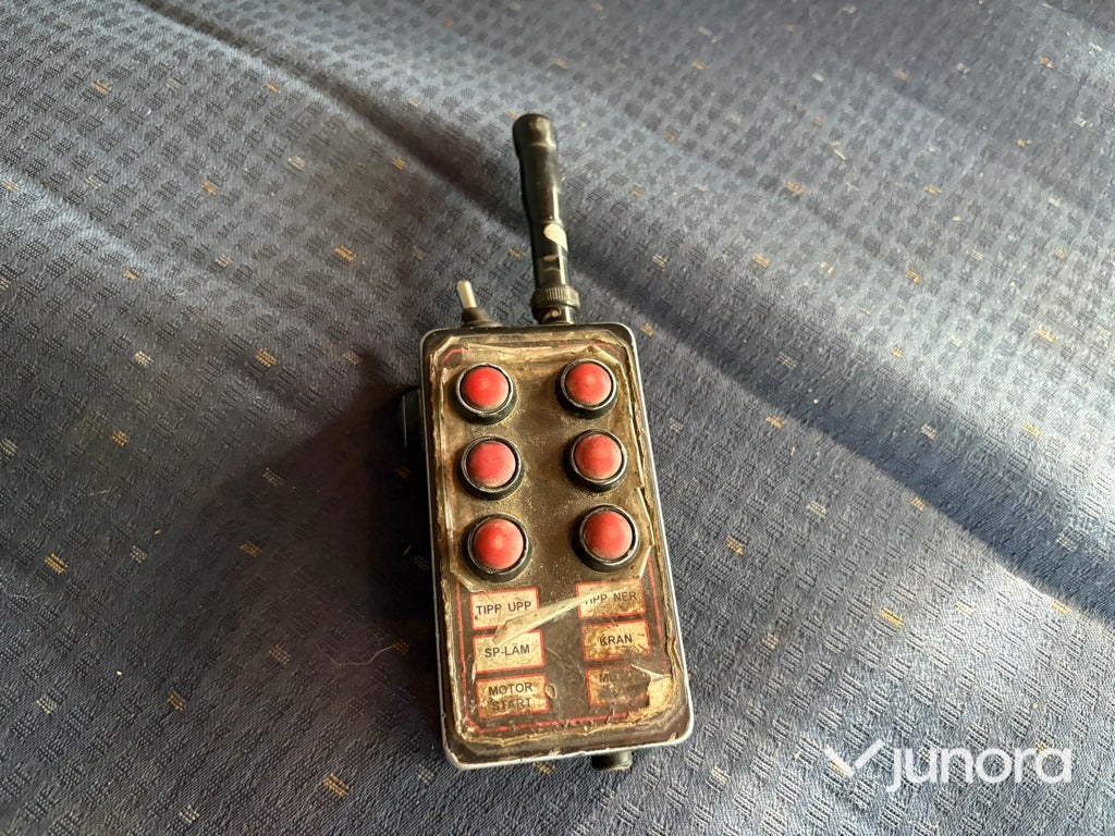 Lastbil Volvo FM-480 6*2 med lyftkran