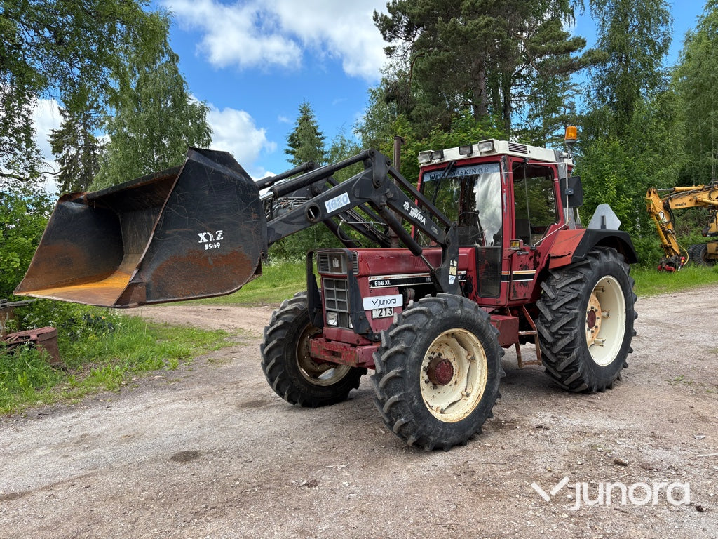 Traktor - Case IH 956 AXL 4WD med lastare