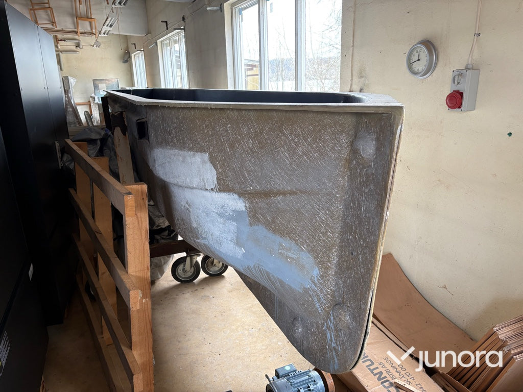 Gjutform till glasfiberponton