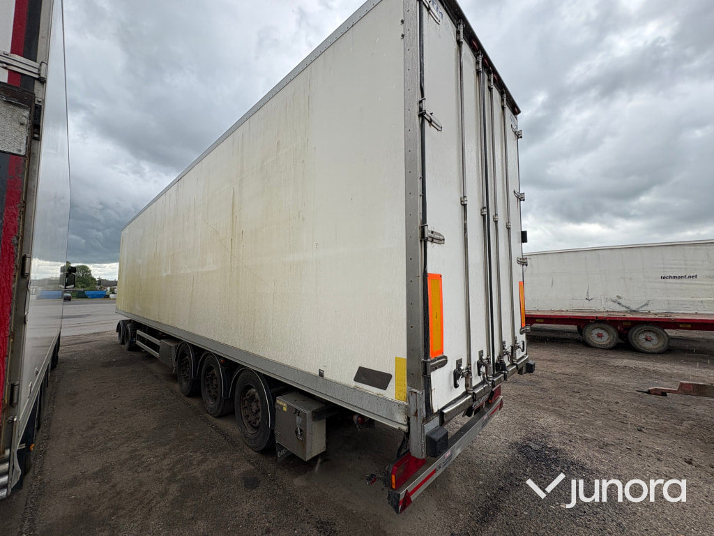 Lastbil Scania R450 med kyl