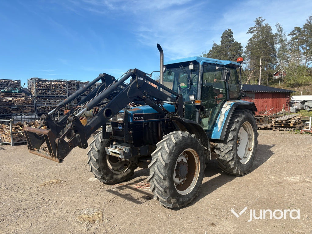 Traktor Ford 7740 med lastare