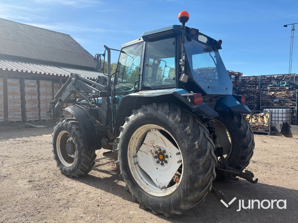 Traktor Ford 7740 med lastare