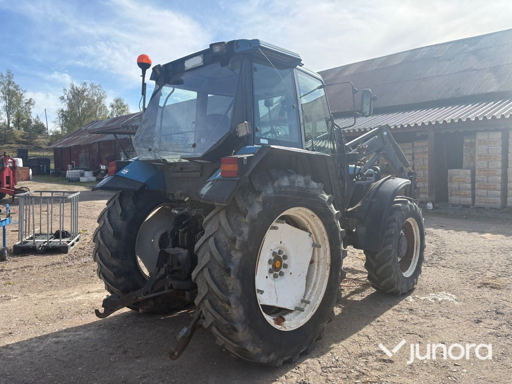Traktor Ford 7740 med lastare