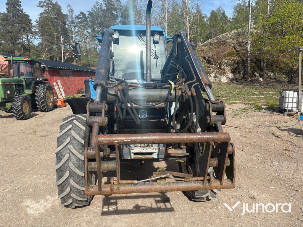 Traktor Ford 7740 med lastare