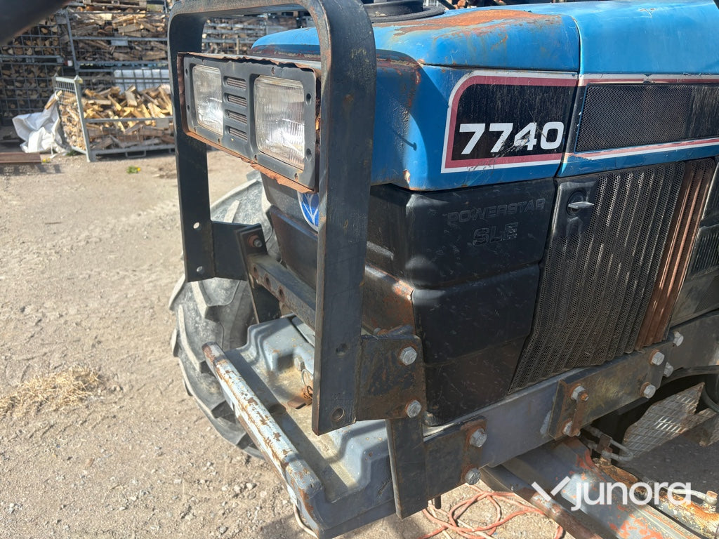 Traktor Ford 7740 med lastare