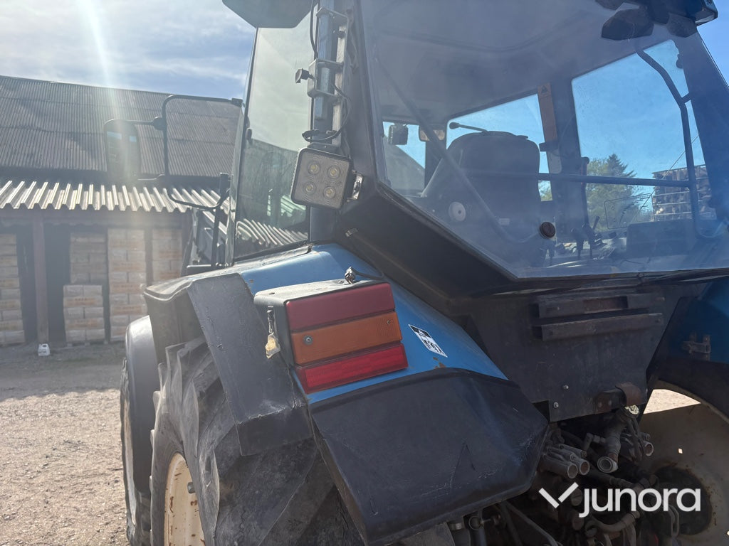 Traktor Ford 7740 med lastare