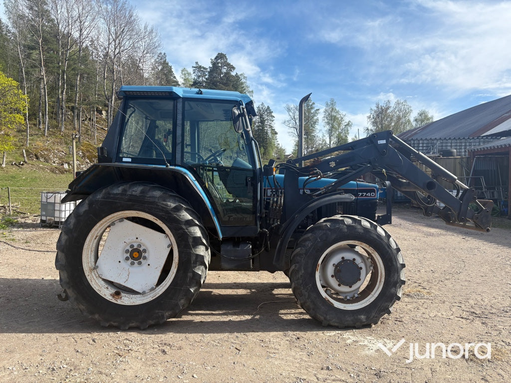 Traktor Ford 7740 med lastare