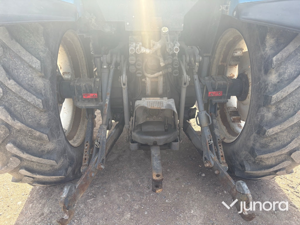 Traktor Ford 7740 med lastare