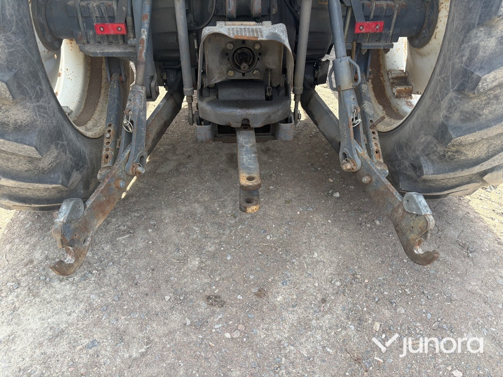 Traktor Ford 7740 med lastare