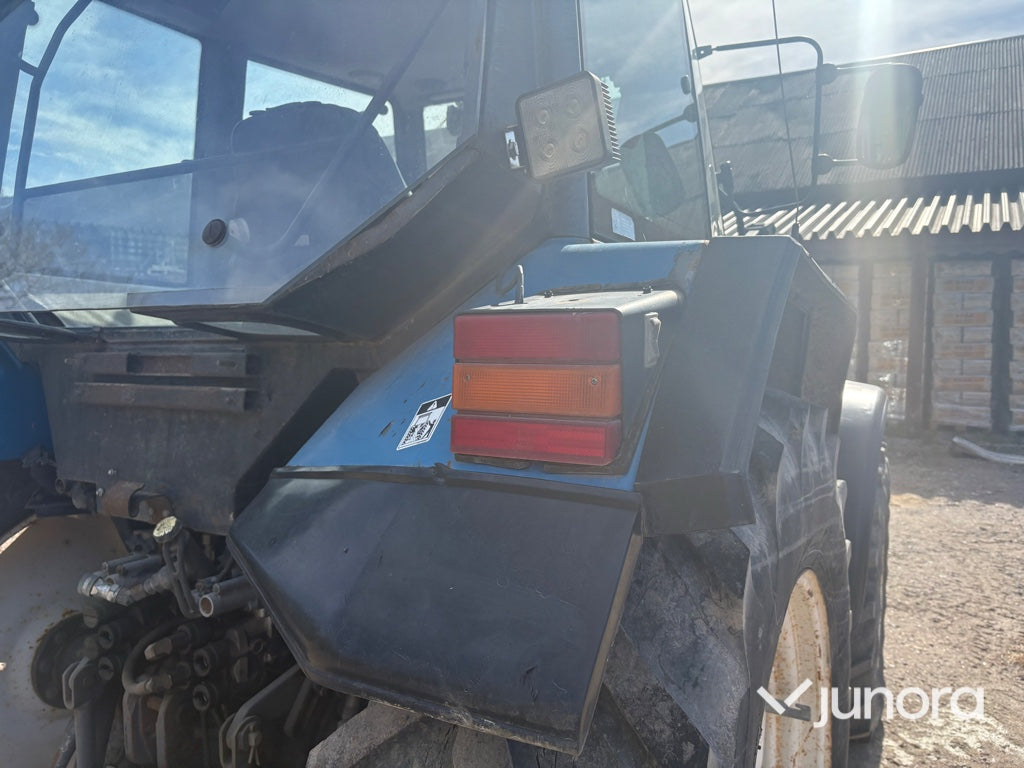 Traktor Ford 7740 med lastare