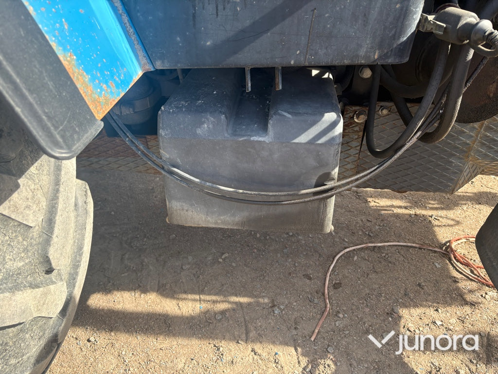 Traktor Ford 7740 med lastare