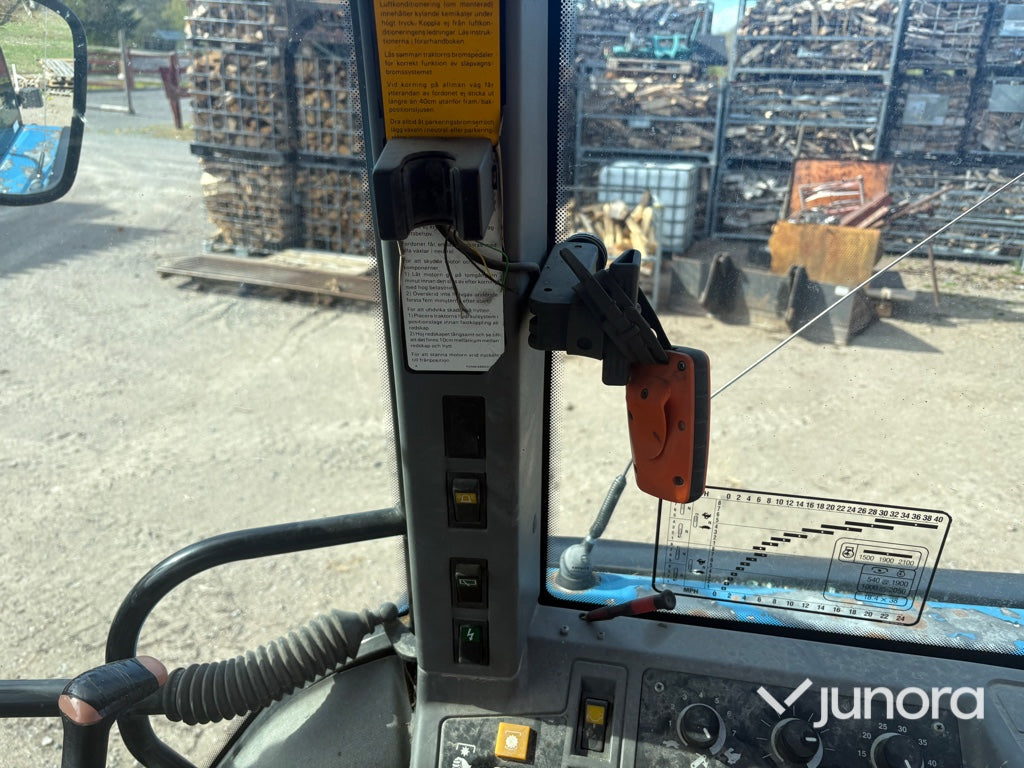 Traktor Ford 7740 med lastare