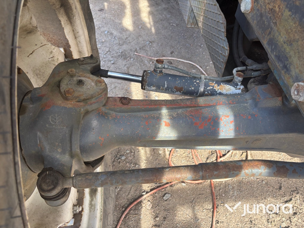 Traktor Ford 7740 med lastare