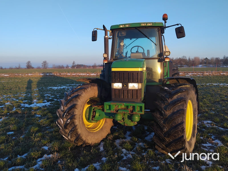 Traktor - John Deere, 6910