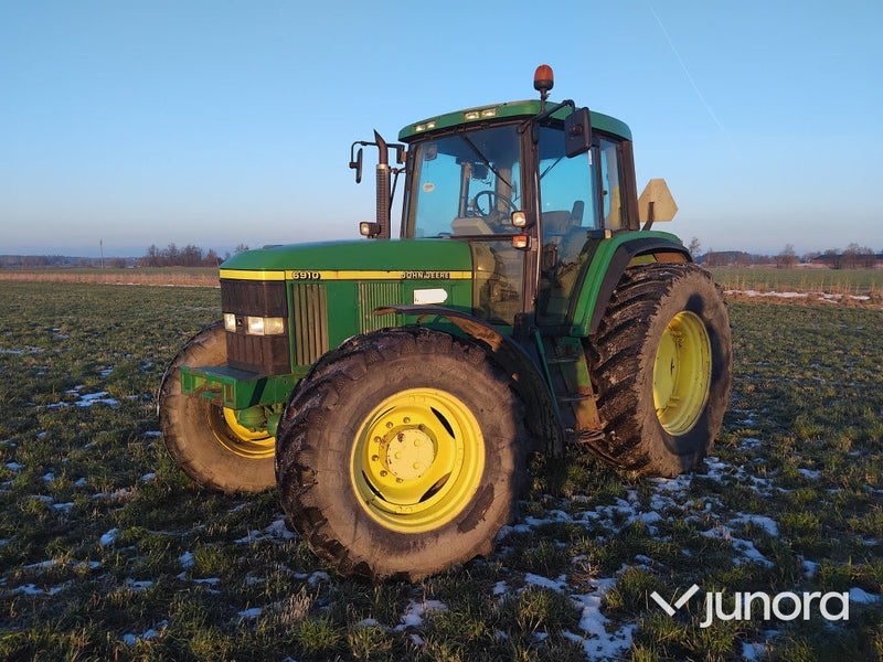 Traktor - John Deere, 6910