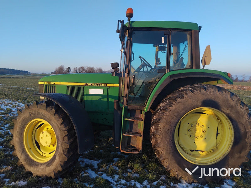 Traktor - John Deere, 6910