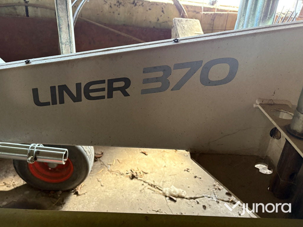 CLAAS Liner 370 strängläggare