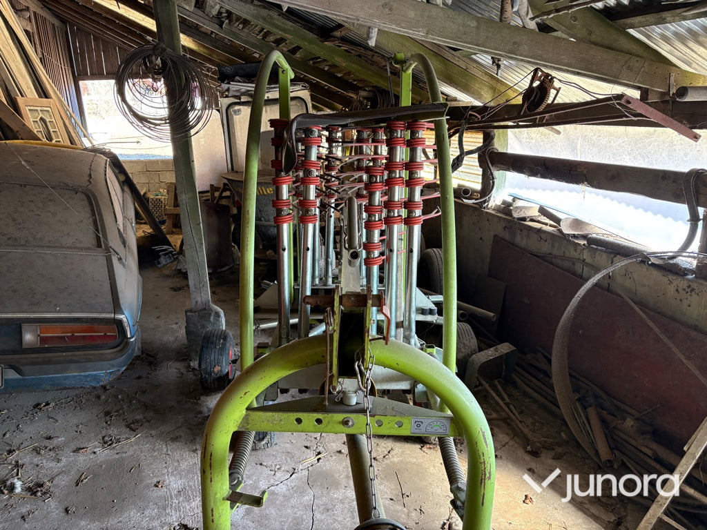 CLAAS Liner 370 strängläggare