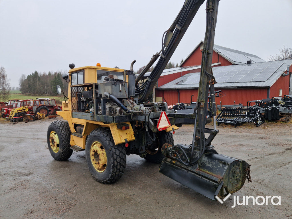Traktor - MB-Track, med buskröjare