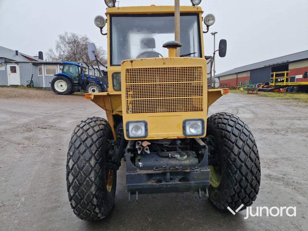 Traktor - MB-Track, med buskröjare
