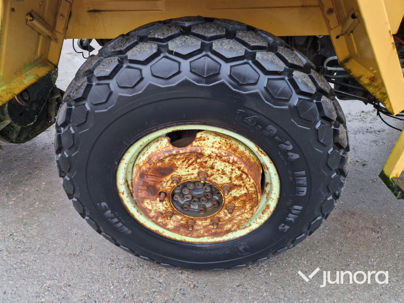 Traktor - MB-Track, med buskröjare