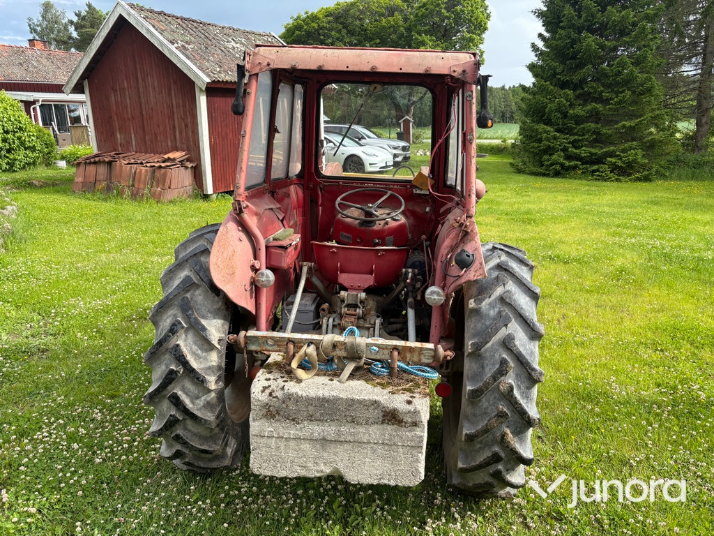 Traktor med lastare - Massey Ferguson, 35 Spec