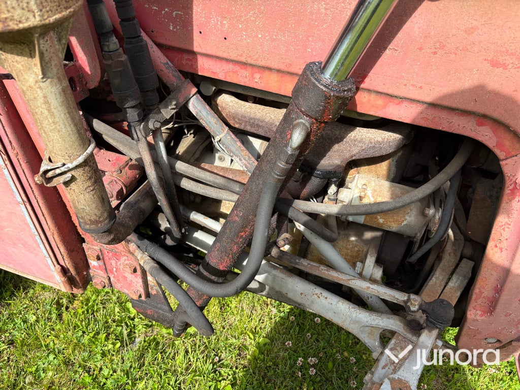 Traktor med lastare - Massey Ferguson, 35 Spec