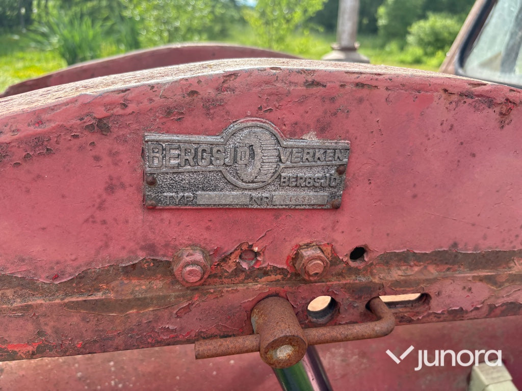 Traktor med lastare - Massey Ferguson, 35 Spec