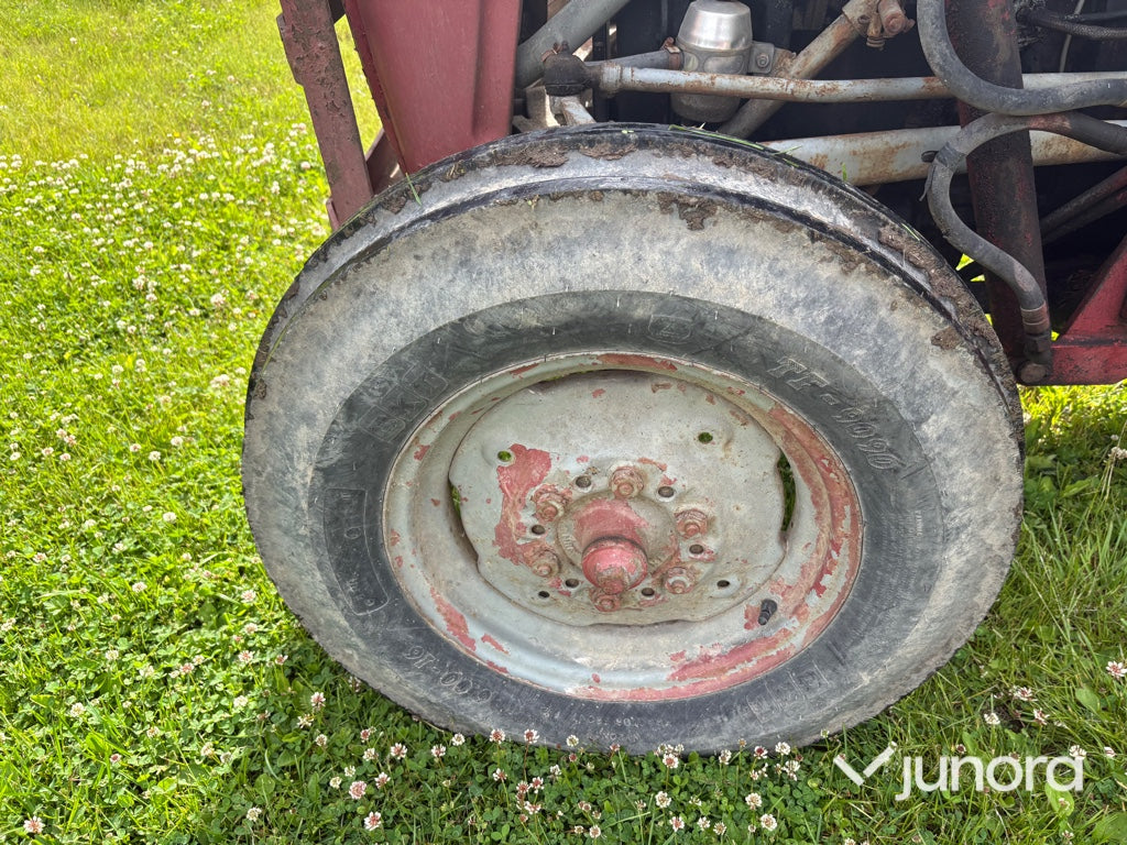 Traktor med lastare - Massey Ferguson, 35 Spec