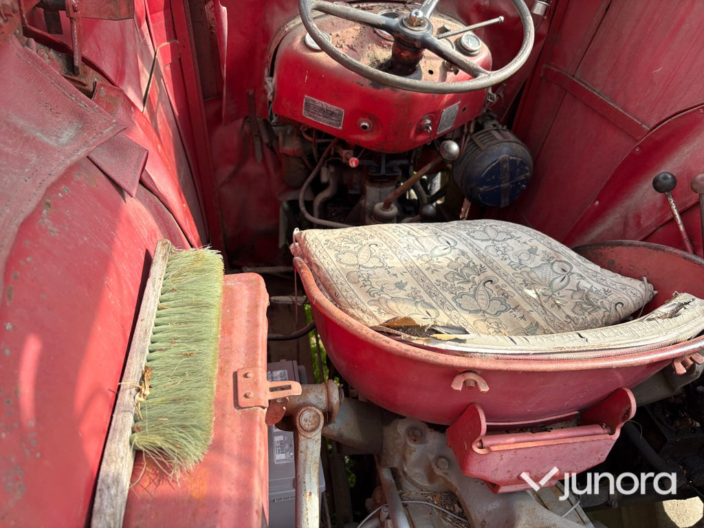 Traktor med lastare - Massey Ferguson, 35 Spec