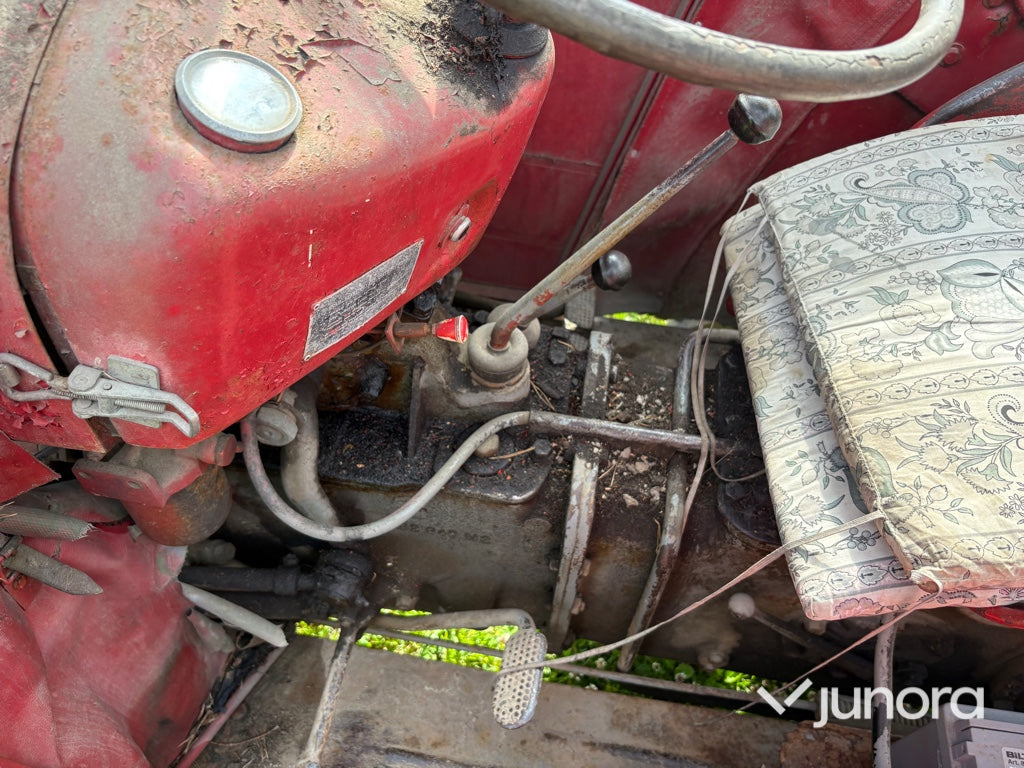 Traktor med lastare - Massey Ferguson, 35 Spec
