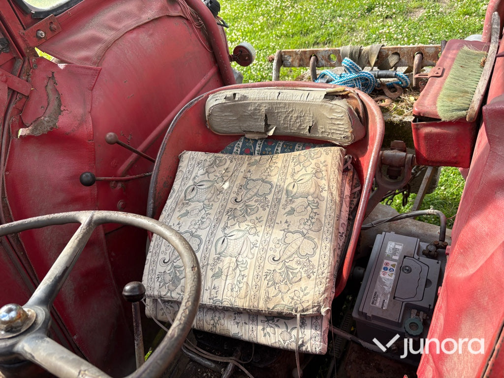 Traktor med lastare - Massey Ferguson, 35 Spec