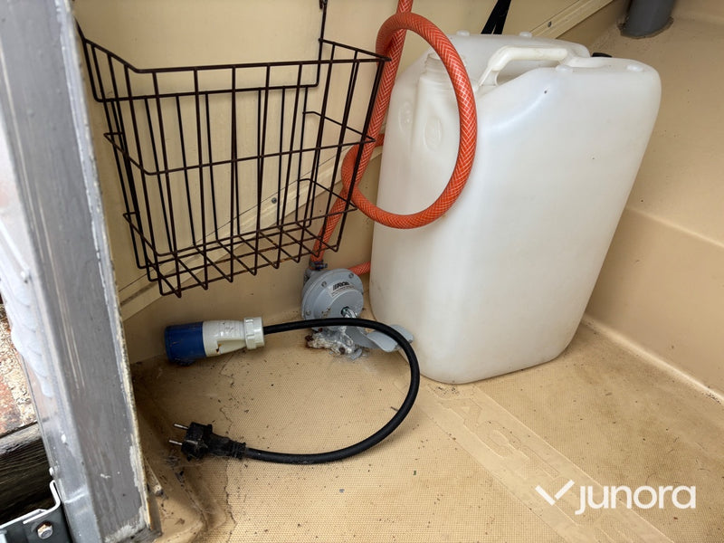 Hyrtoalett - slammtoalett