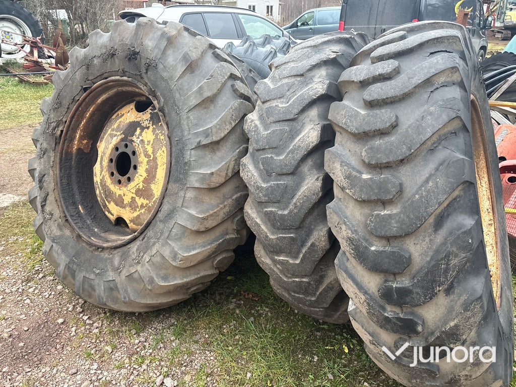 Traktordäck med fälg - Firestone 15-37