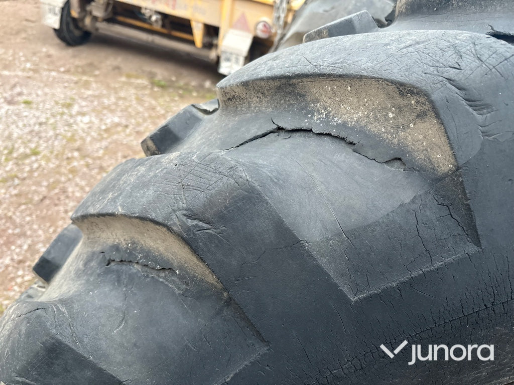 Traktordäck med fälg - Firestone 15-37