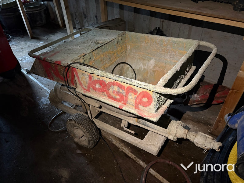 Färg- och putsspruta – Putzmeister, med kompressor och slangar