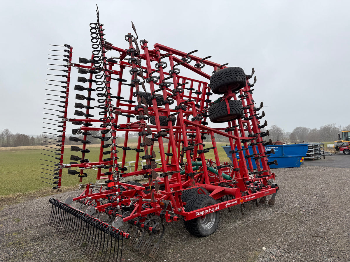 Harv Kverneland Master PRO 900